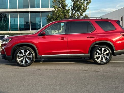 Certified 2024 Honda Pilot Elite image 7