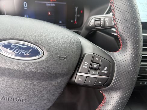 Used 2025 Ford Escape ST-Line w/ Equipment Group 301A FWD image 33