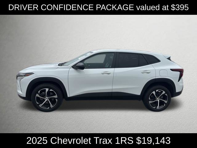 Used 2025 Chevrolet Trax RS w/ Driver Confidence Package FWD image 2