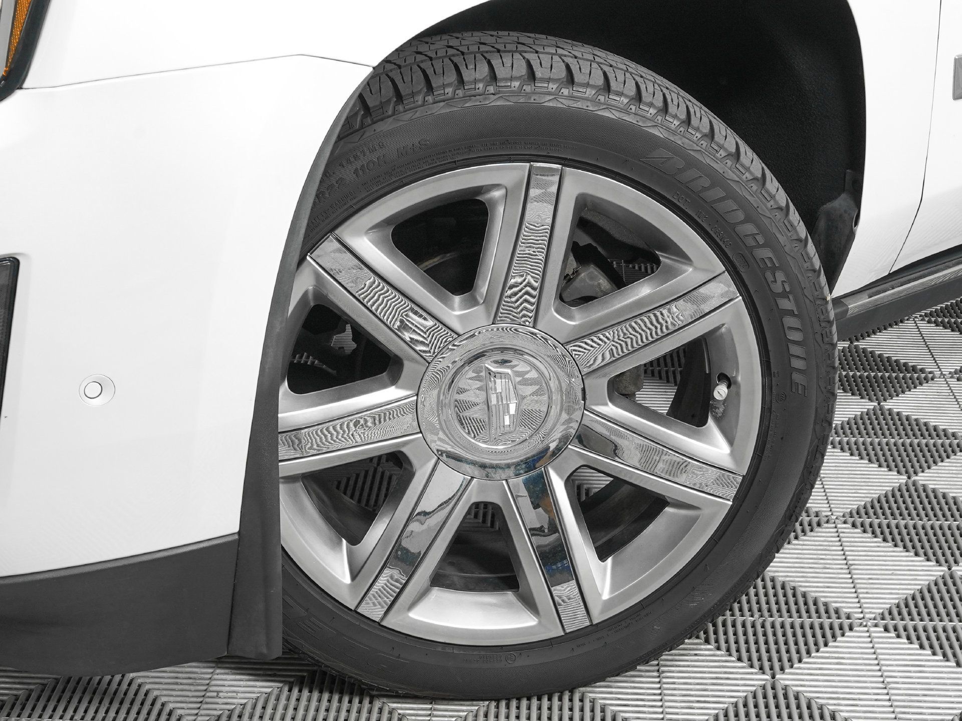 Used 2020 Cadillac Escalade Premium Luxury AWD/4WD image 35