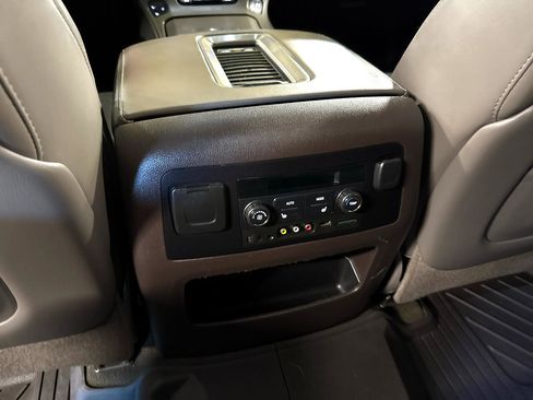 Used 2016 GMC Yukon Denali w/ Open Road Package image 33