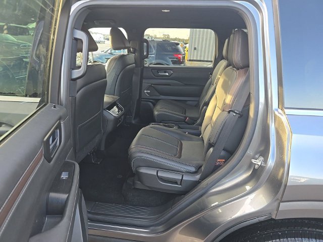 Certified 2026 Nissan Armada SL w/ Captain's Chari Seat Package RWD image 5