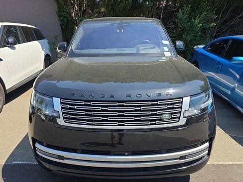 Used 2023 Land Rover Range Rover Autobiography AWD/4WD image 2