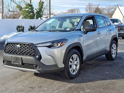 Certified 2023 Toyota Corolla Cross L image 3