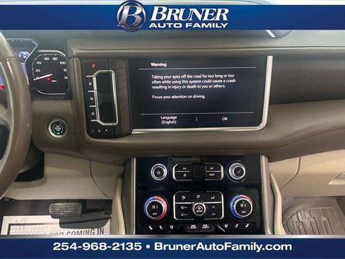 Used 2021 GMC Yukon Denali w/ Denali Premium Package image 22