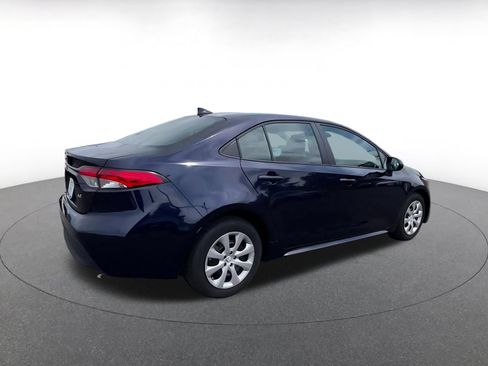 Used 2025 Toyota Corolla LE FWD image 15