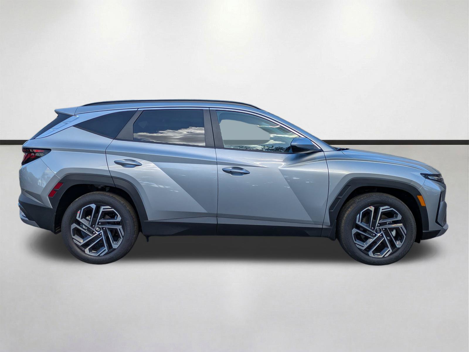 New 2026 Hyundai Tucson SEL Plus FWD image 4