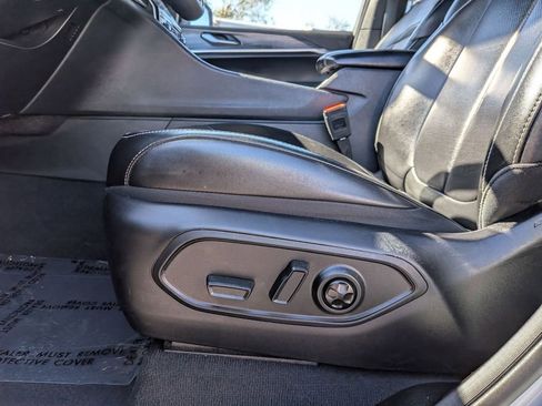 Used 2024 Jeep Grand Cherokee L Limited w/ Luxury Tech Group II image 16