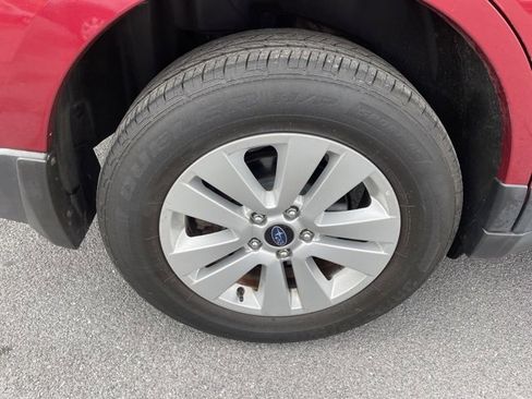 Used 2018 Subaru Outback 2.5i Premium image 9
