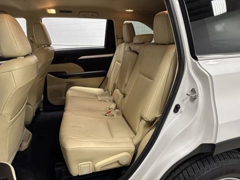 Used 2015 Toyota Highlander Plus image 25