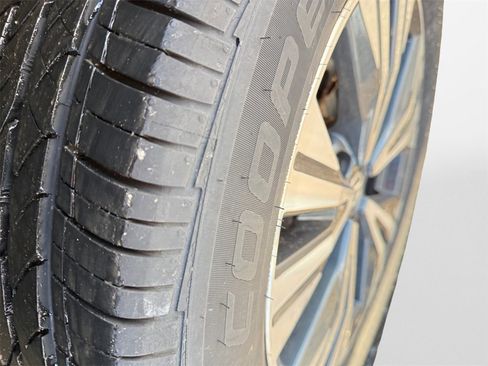 Certified 2021 Nissan Rogue SV image 19