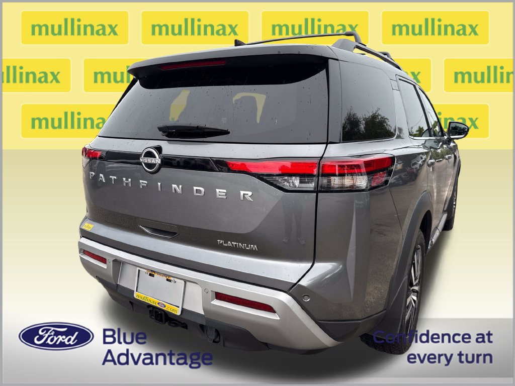 Used 2023 Nissan Pathfinder Platinum FWD image 4