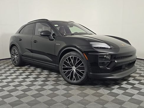 Certified 2026 Porsche Macan 4 Electric AWD/4WD image 9