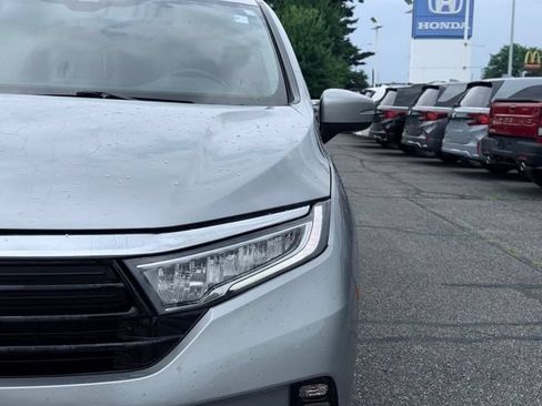 Used 2021 Honda Odyssey Touring image 3