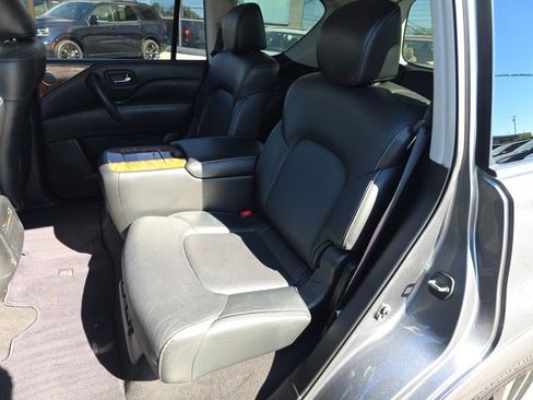 Used 2018 INFINITI QX80 4WD w/ Driver Assistance Package image 40
