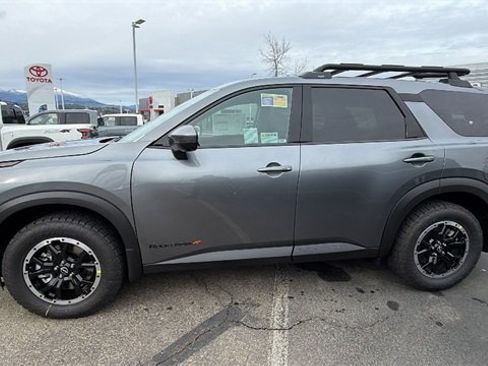 New 2025 Nissan Pathfinder Rock Creek image 7