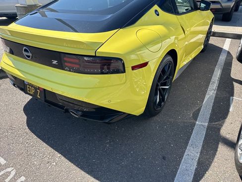 Used 2023 Nissan Z w/ Floor Mat Package (L93) RWD image 5