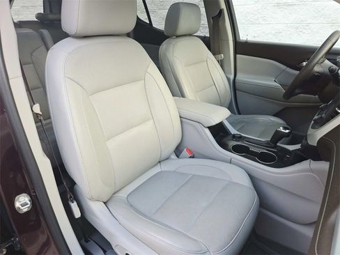 Used 2018 GMC Acadia SLT image 18