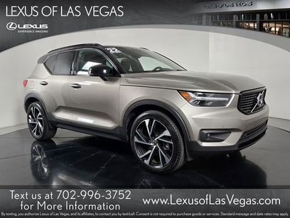 Used 2022 Volvo XC40 T5 R-Design w/ Advanced Package