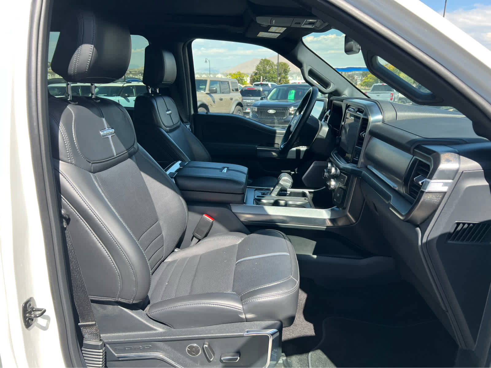 Used 2025 Ford F150 Platinum w/ FX4 Off-Road Package AWD/4WD image 17
