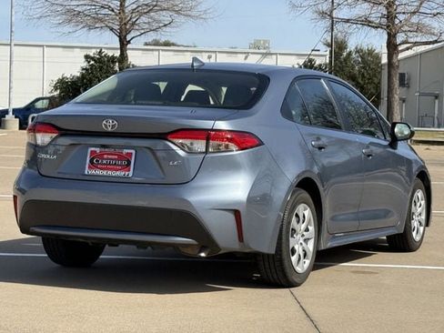 Certified 2022 Toyota Corolla LE image 4