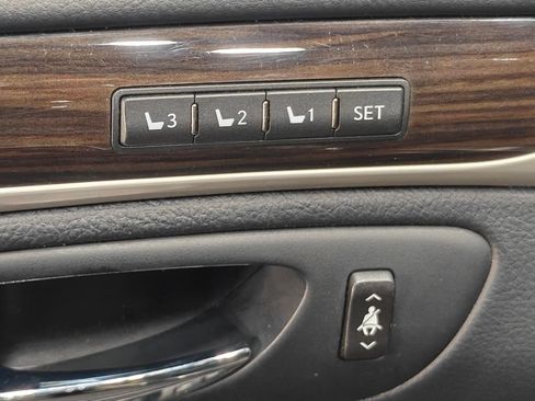 Used 2013 Lexus LS 460 AWD w/ Comfort Pkg image 51