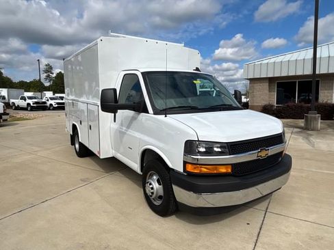 New 2025 Chevrolet Express 3500 w/ Power Convenience Package image 13