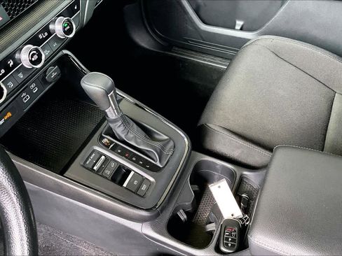 Used 2024 Honda CR-V EX image 17
