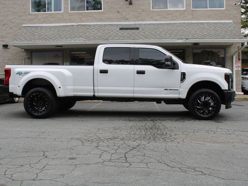 Used 2018 Ford F350 XLT AWD/4WD image 25