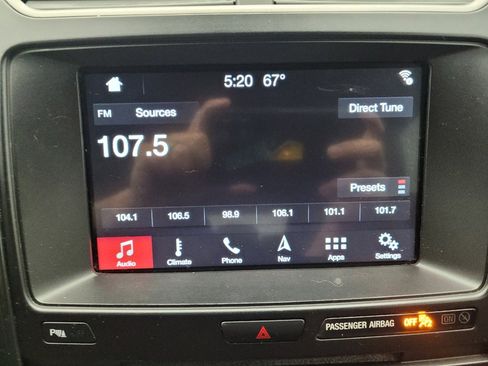 Used 2018 Ford Explorer XLT w/ Equipment Group 202A AWD/4WD image 25