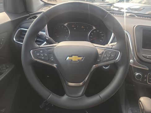Used 2024 Chevrolet Equinox LT AWD/4WD image 21