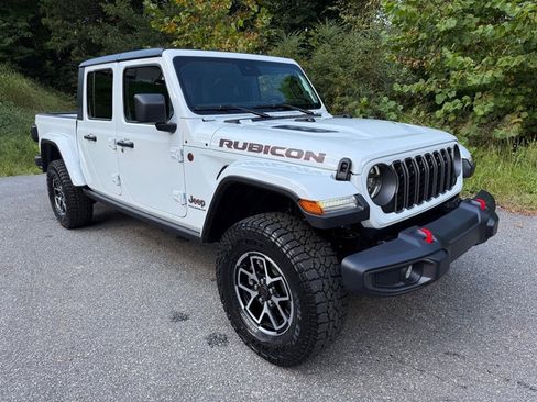 New 2025 Jeep Gladiator Rubicon image 5