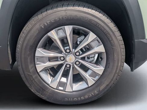 Used 2026 Chevrolet Equinox LT FWD image 11