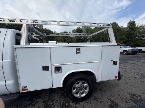 Used 2016 Ford F250 XL w/ XL Appearance Package AWD/4WD image 14