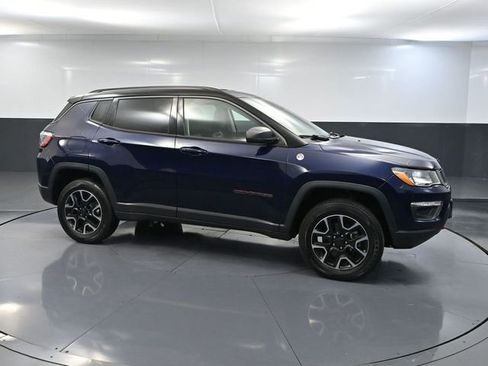 Used 2019 Jeep Compass Trailhawk AWD/4WD image 4