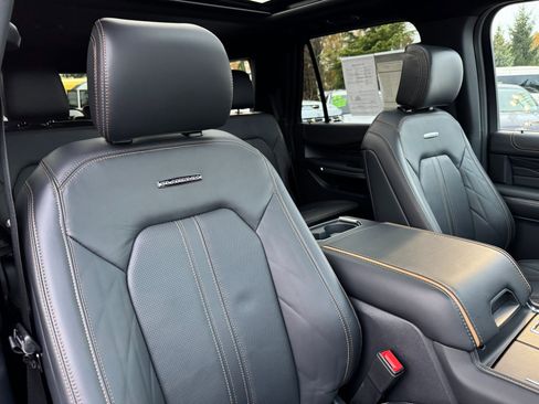 Used 2024 Ford Expedition Max Platinum image 22