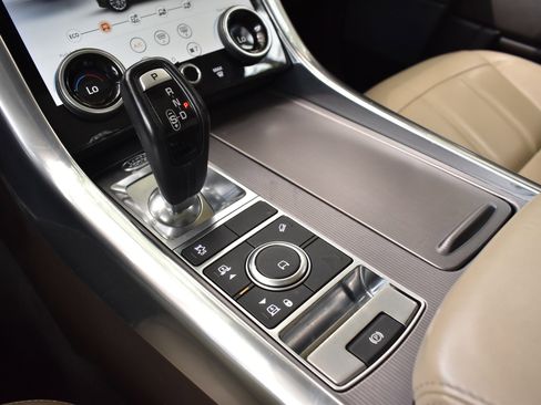 Used 2019 Land Rover Range Rover Sport HSE image 43