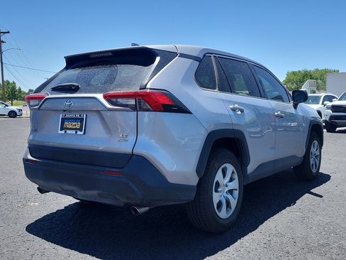 Used 2022 Toyota RAV4 LE AWD/4WD image 6