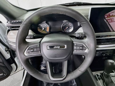 Used 2023 Jeep Compass Limited w/ Sun and Sound Group AWD/4WD image 20