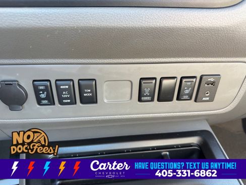 Used 2017 Nissan NV 3500 SL RWD image 21