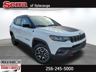 Used 2025 Jeep Compass Trailhawk AWD/4WD video 1