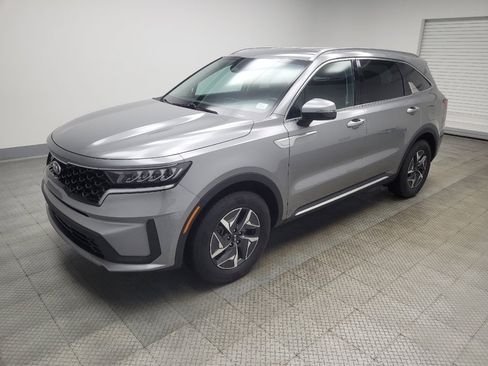 Used 2021 Kia Sorento S image 2