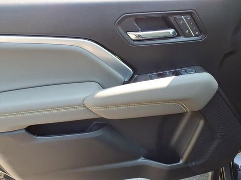 New 2026 Chevrolet Colorado ZR2 w/ Technology Package image 17