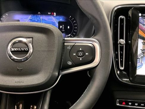 Certified 2023 Volvo XC40 B5 Plus w/ Protection Package Premier AWD/4WD image 22