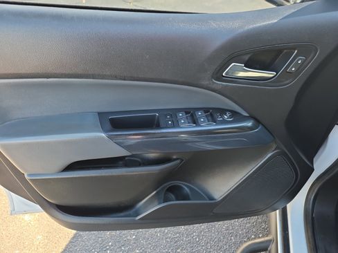 Used 2021 Chevrolet Colorado Z71 w/ Safety Package image 13