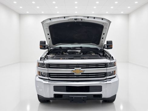 Used 2016 Chevrolet Silverado 3500 W/T w/ WT Convenience Package AWD/4WD image 10