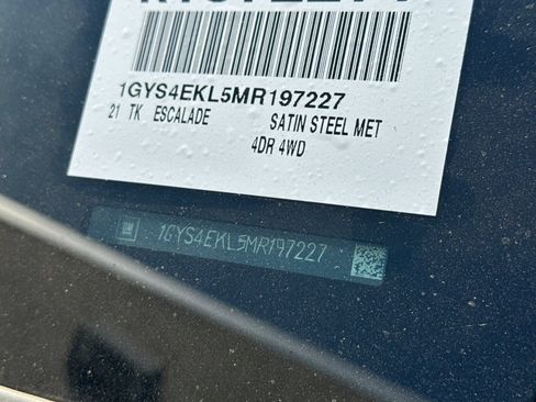 Used 2021 Cadillac Escalade Sport AWD/4WD image 2