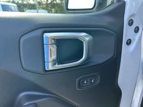 New 2026 Jeep Gladiator Sport AWD/4WD image 33