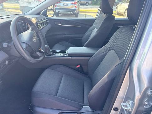 Used 2026 Toyota Camry LE FWD image 12