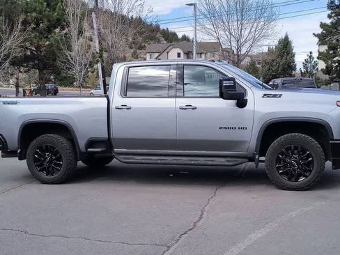 Used 2025 Chevrolet Silverado 2500 LTZ w/ Trail Boss Package image 2